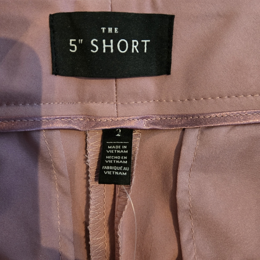 White House Black Market Mauve Shorts - Picture 7 of 8